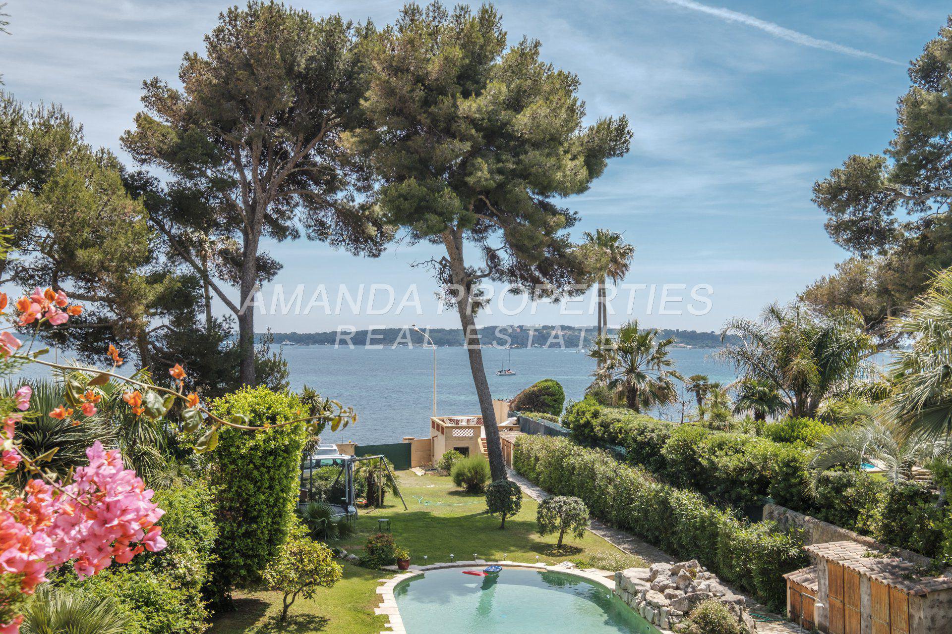 French Riviera waterfront properties on the Côte d’Azur