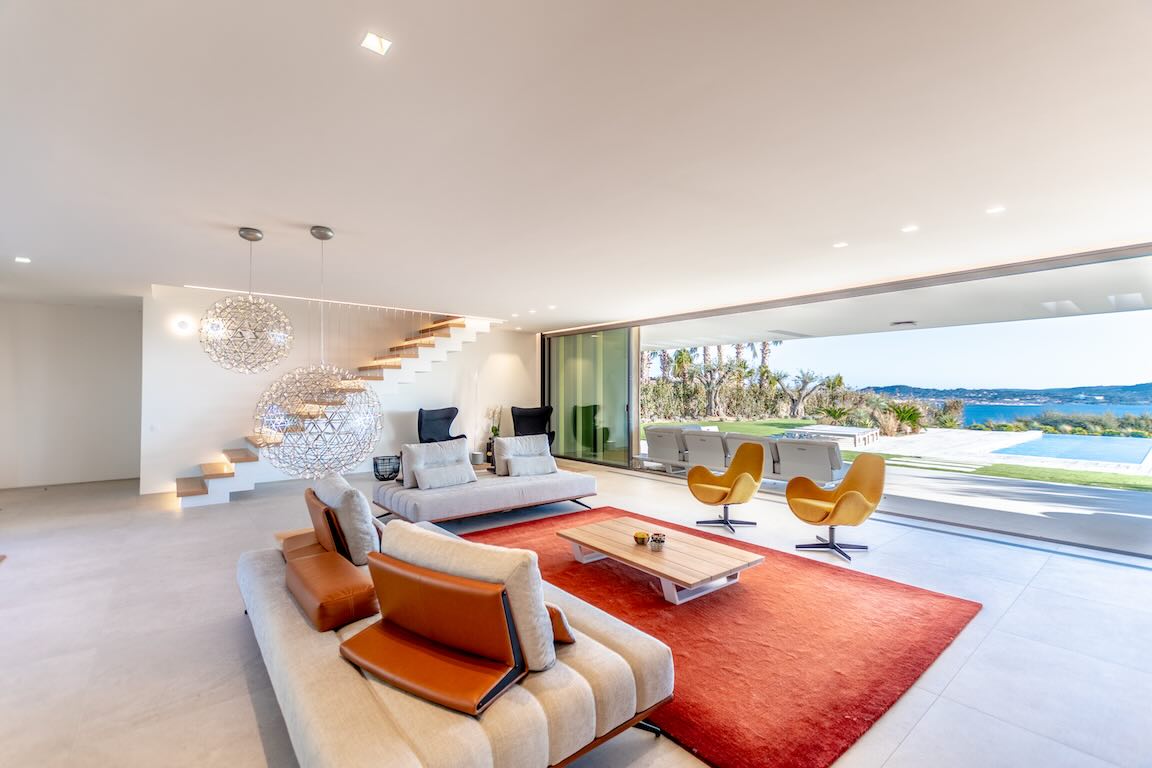 Modern Luxury Villa in Sainte-Maxime with Saint-Tropez Sea Views — photo 7 of 9