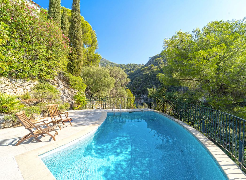 Charming stone villa in Eze, close to Monaco — photo 9 of 16