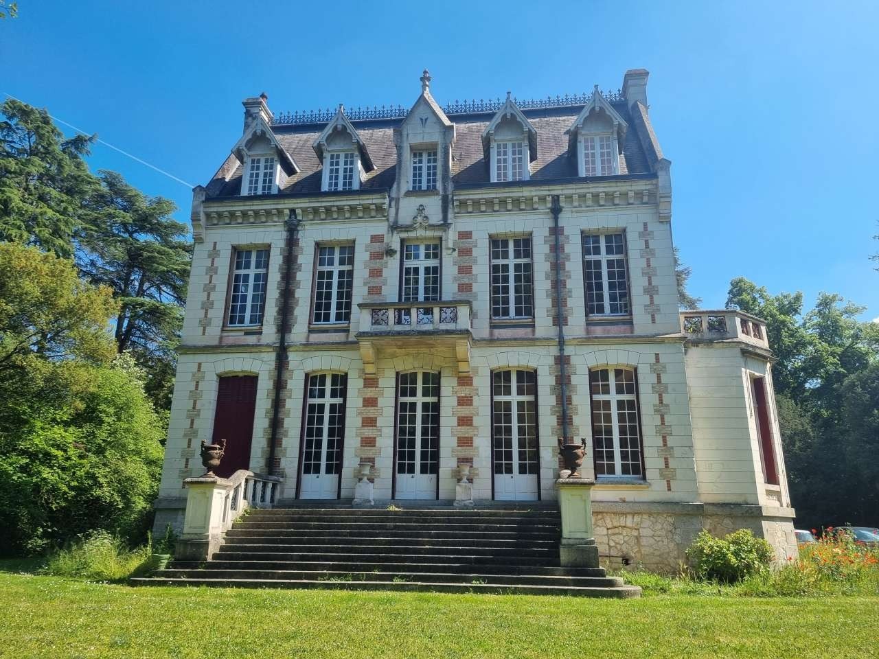 18th century chateau for sale in Touraine, 1 hour from Paris — photo 3 of 20
