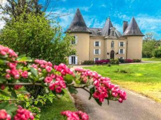 Turreted Chateau with guest rooms, pool, tennis and land