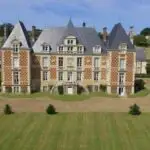 Elegant Castle with a Lovely Park and Land between Tours and Le Mans