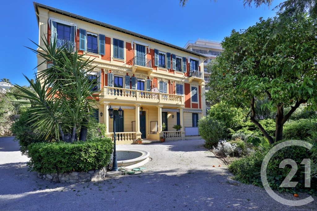 Nice Mont Boron renovated 3 bed apartment with sea view — photo 16 of 16