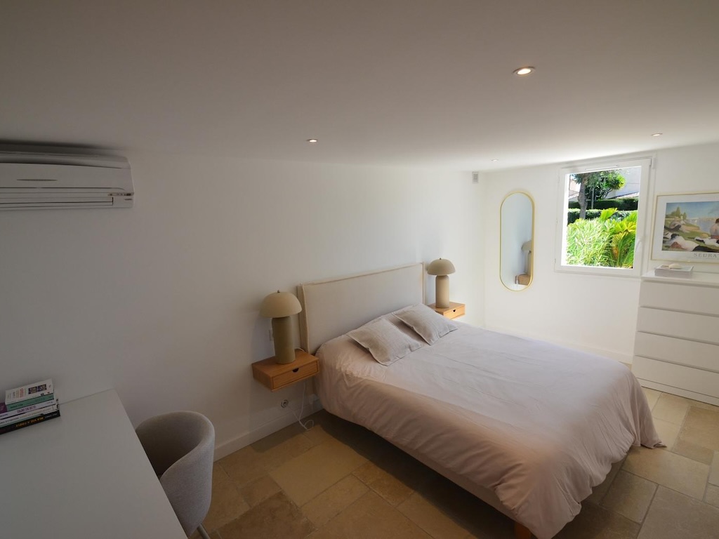 Exclusive Luxury Villa in Vallauris, close to Super Cannes — photo 18 of 20