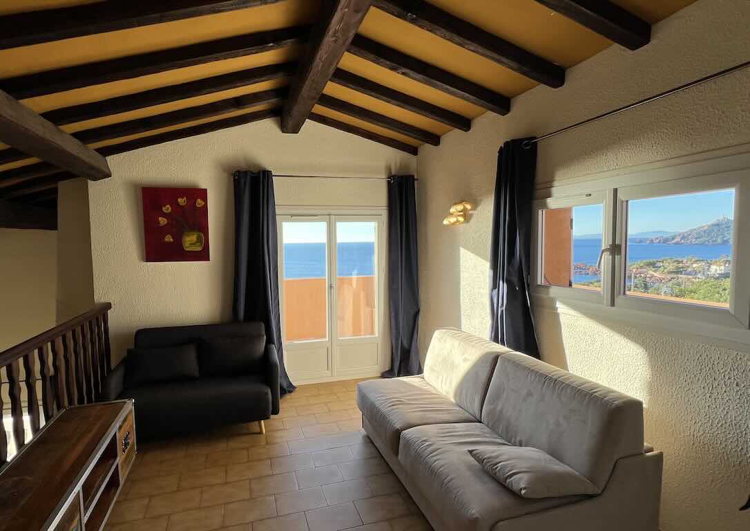Directly on the sea, luxury villa with pool Agay Antheor — photo 6 of 8