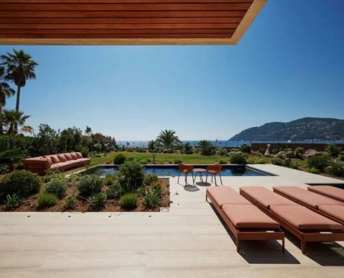 Buying a villa with crypto for wealthy millennials and Gen Z
