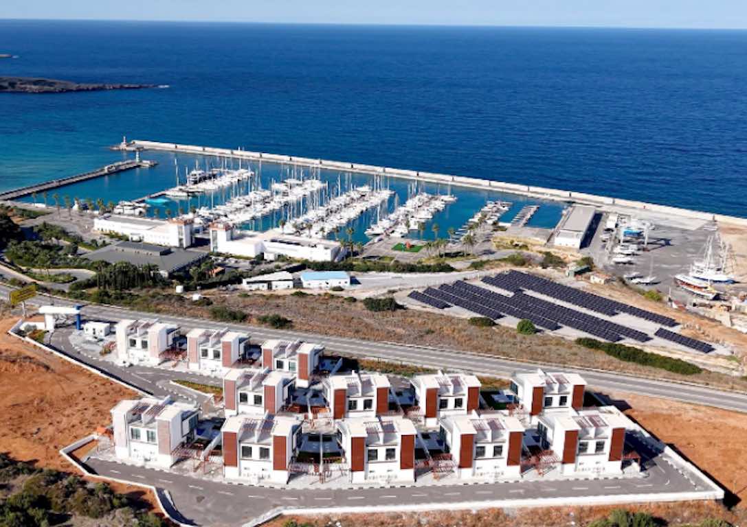 Northern Cyprus – Exclusive Seaside Villas in Akol Marine — photo 3 of 8