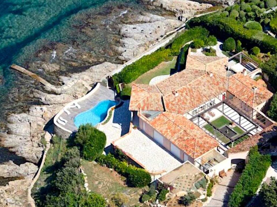waterfront property saint tropez les -parcs- jetty-tennis-helipad