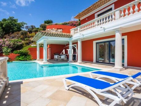 Domaine du Golf Sainte Maxime villa for sale