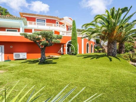 Domaine du Golf Sainte Maxime villa for sale