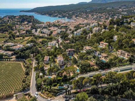 Building land for sale in Cassis